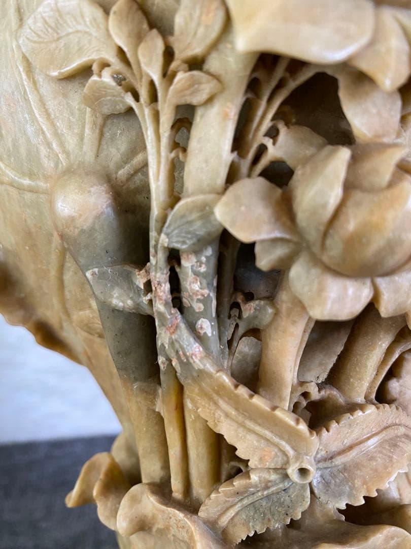 中国石細工　花瓶フラワーベース　花彫刻　アンティーク　美術品