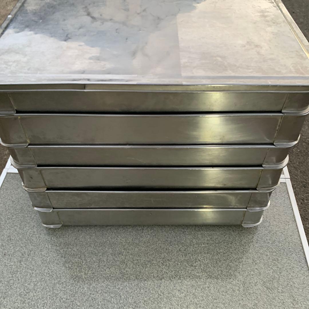 【餃子バット】6段　ステンレス製　中古　スタッキング式　収納ケース　　フタ