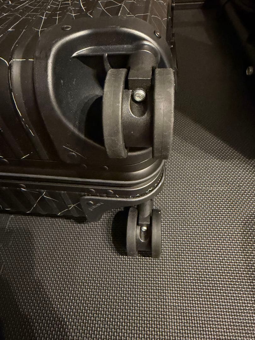 SUPREME×RIMOWA キャリーケース 保証書など付属品完備