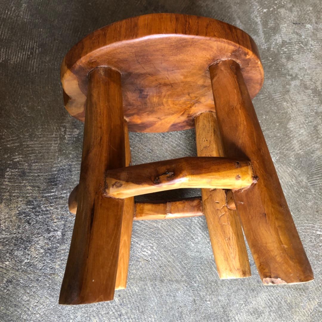 チーク材　木製 丸型スツール　ハンドメイド風　ナチュラル　北欧風　ティスプレイ