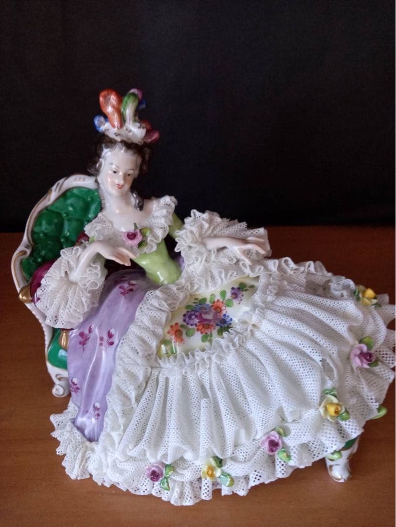 ドレスデン　レースドール　フォルクシュテット　陶器　人形　ドイツ　フィギュリン