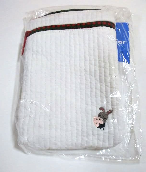 【新品未使用】ファミリア×ピオヌンナル ホワイト　うさぎ　ポシェットVIVO