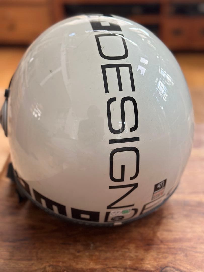 イタリア製MOMO モモ デザイン ジェットヘルメット　ファイター EVO 白