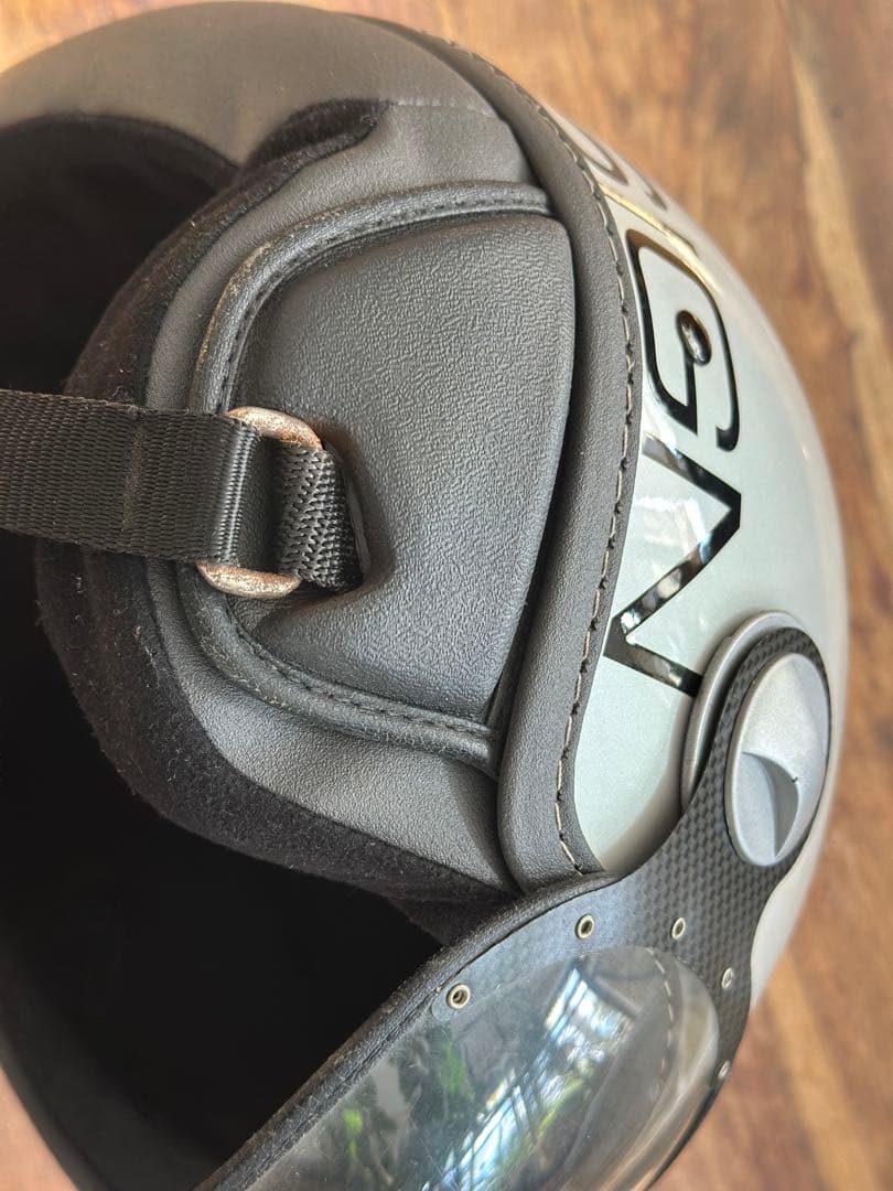 イタリア製MOMO モモ デザイン ジェットヘルメット　ファイター EVO 白