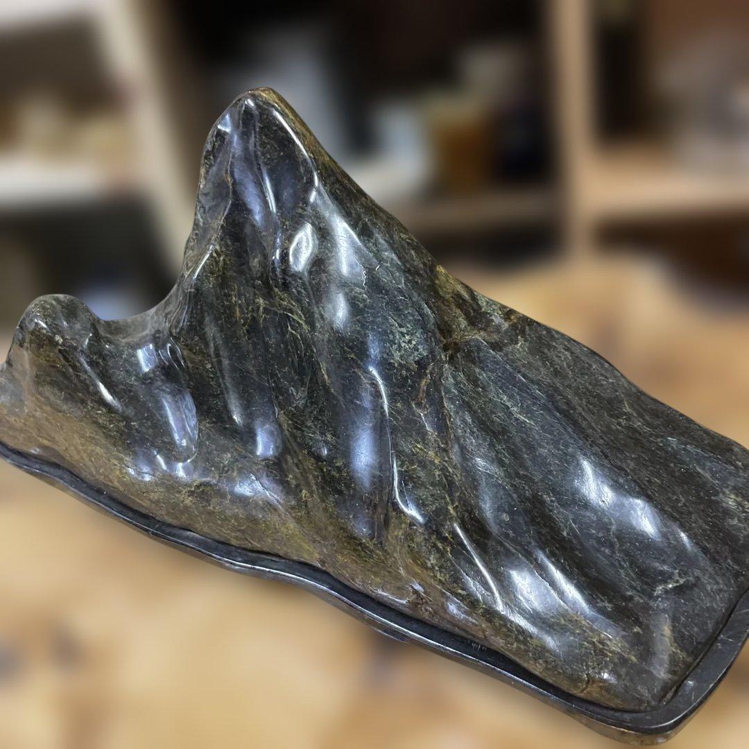 石製山の彫刻　　鑑賞石　玄関　 床の間　神聖な山のイメージ