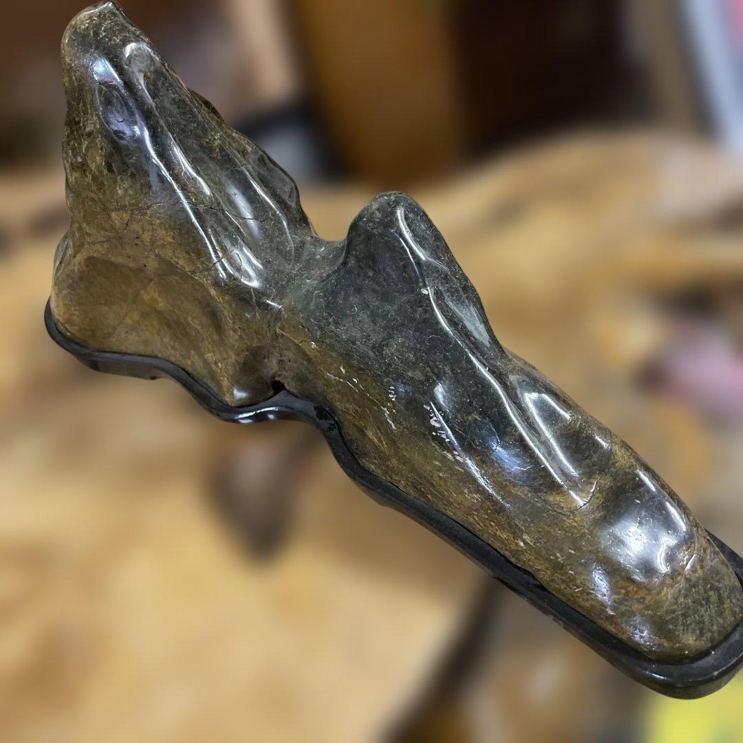 石製山の彫刻　　鑑賞石　玄関　 床の間　神聖な山のイメージ