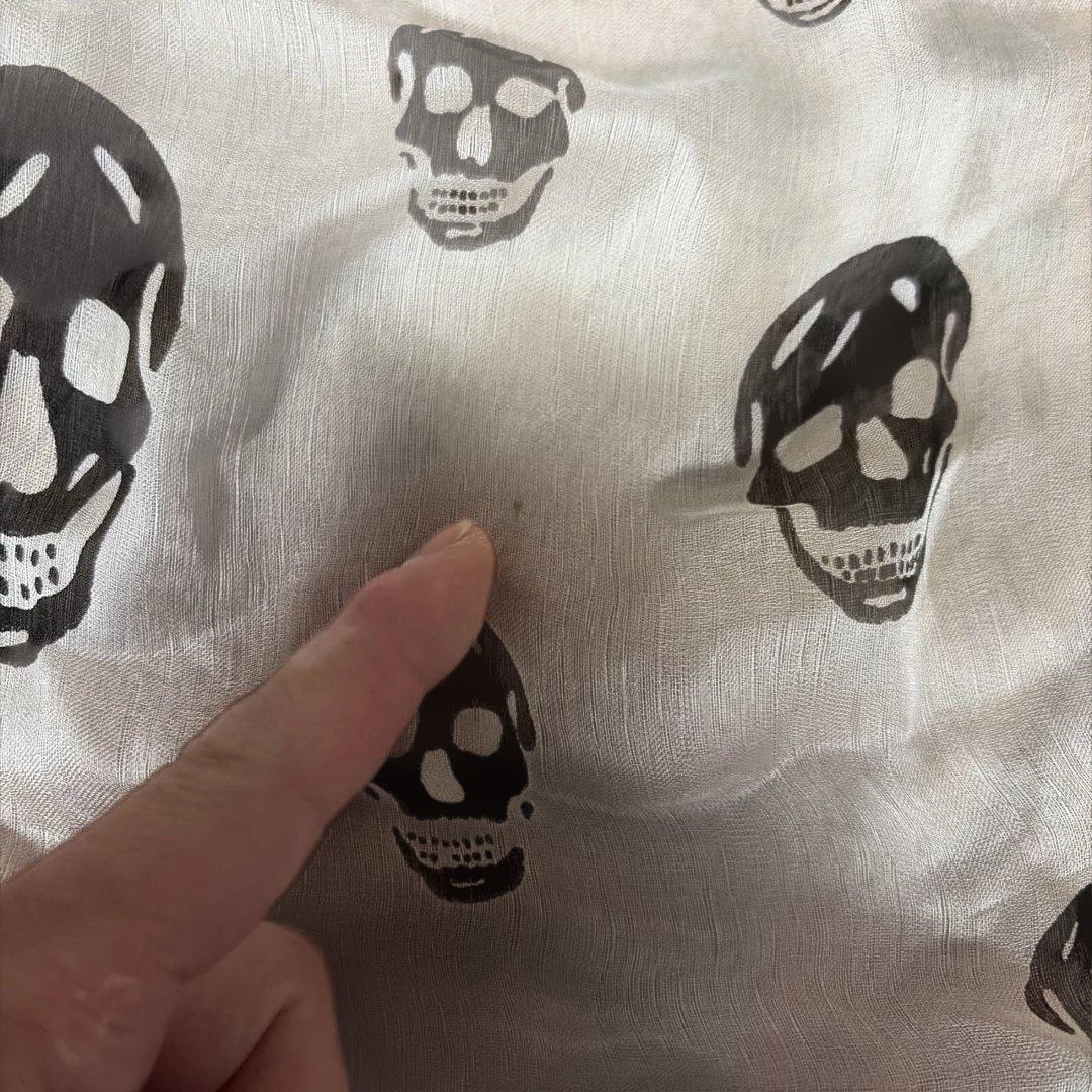 アレキサンダーマックイーンシルクスカル総柄大判スカーフバンダナ