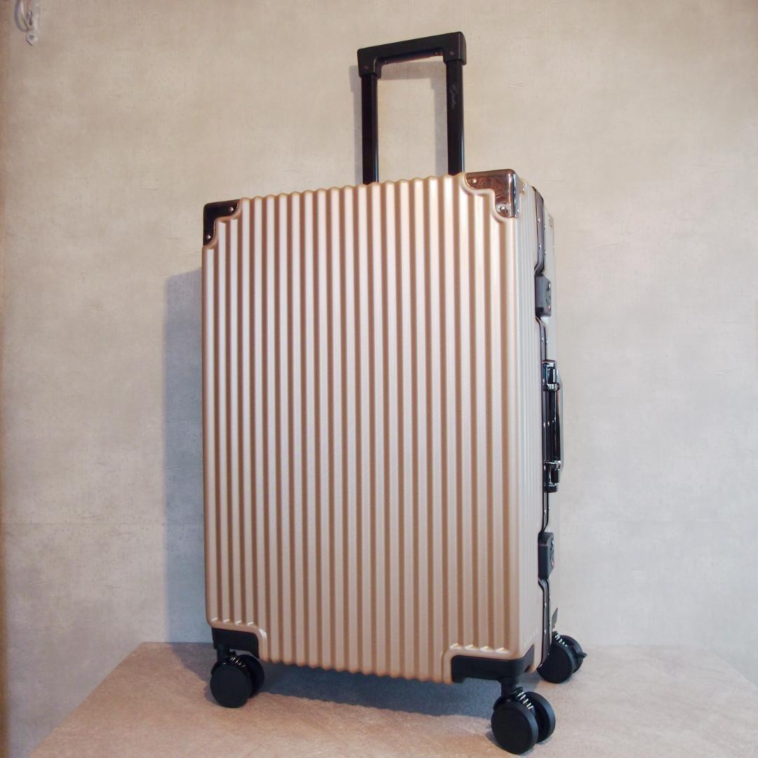 新品未使用 C.JUTRO 日本発案 機能性抜群スーツケース キャリーケース