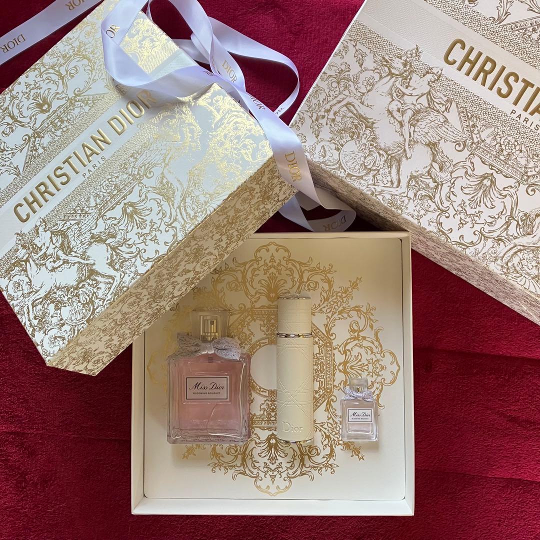 Dior ブルーミングブーケクリスマスコフレ2023(数量限定品)専用箱、袋付き
