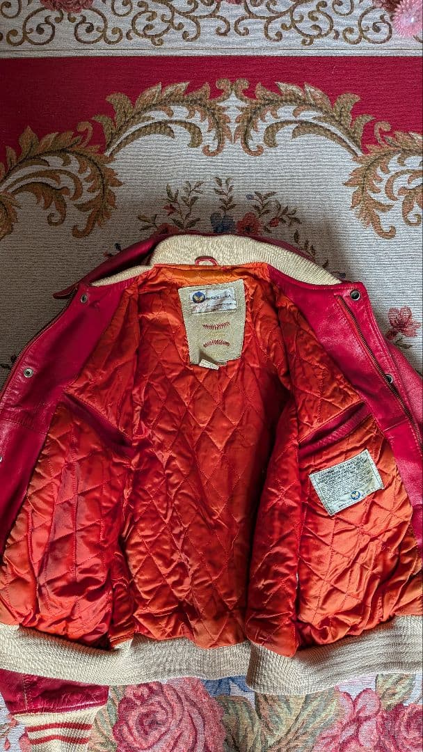 G*T様 AVIREX赤 レザージャケット 刺繍ロゴ付き