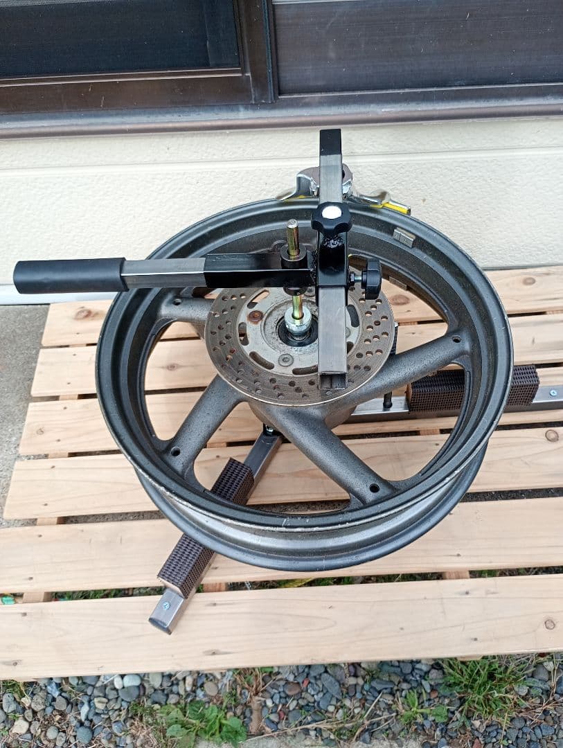 バイク専用タイヤチェンジャー１５インチ〜２１インチ。