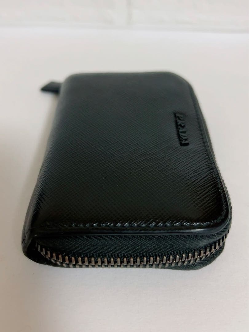 プラダ　PRADA ケース　小銭入れ　黒　男女兼用　箱　リボン付き