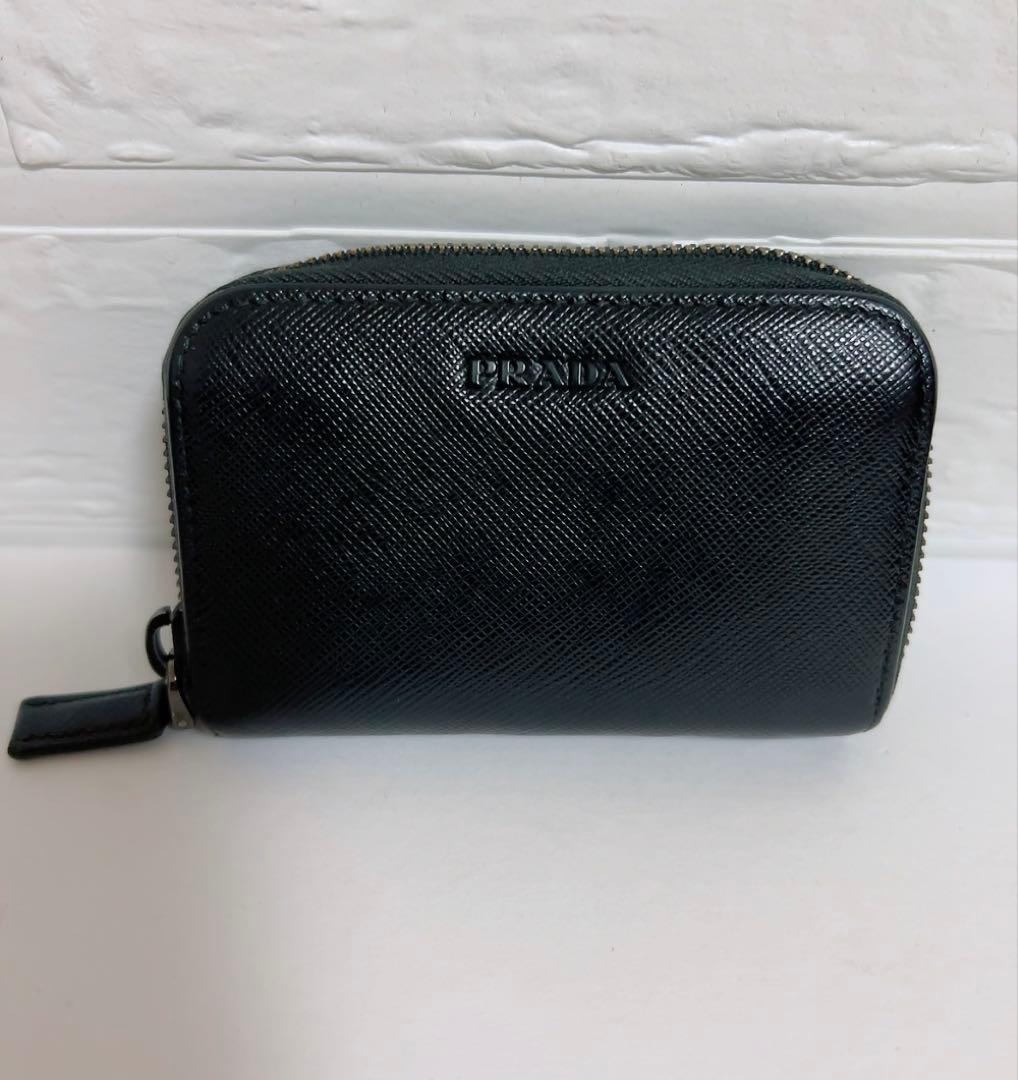 プラダ　PRADA ケース　小銭入れ　黒　男女兼用　箱　リボン付き