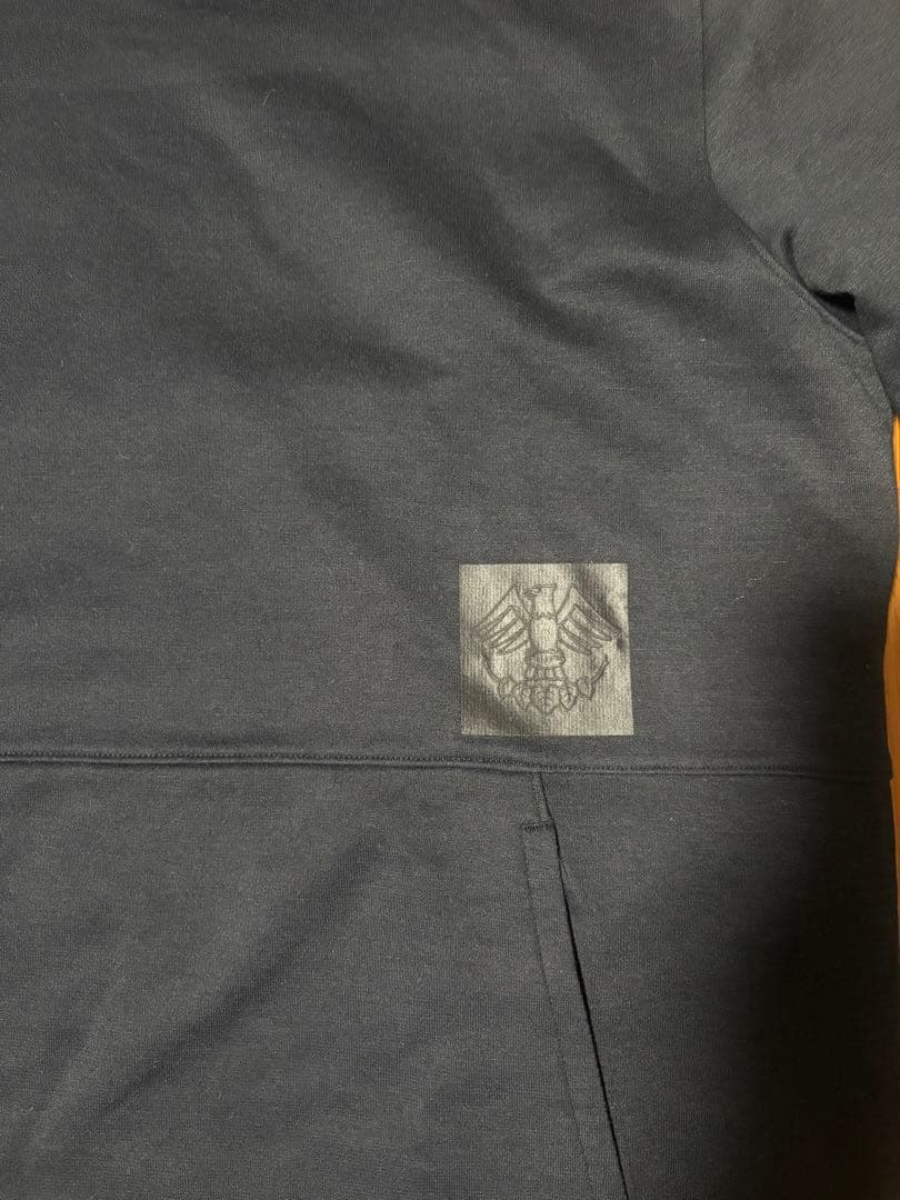 フーデッドパーカー