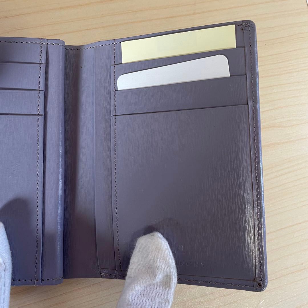 GIVENCHY ジバンシー　キップスキン　二つ折り財布　薄紫　パープル