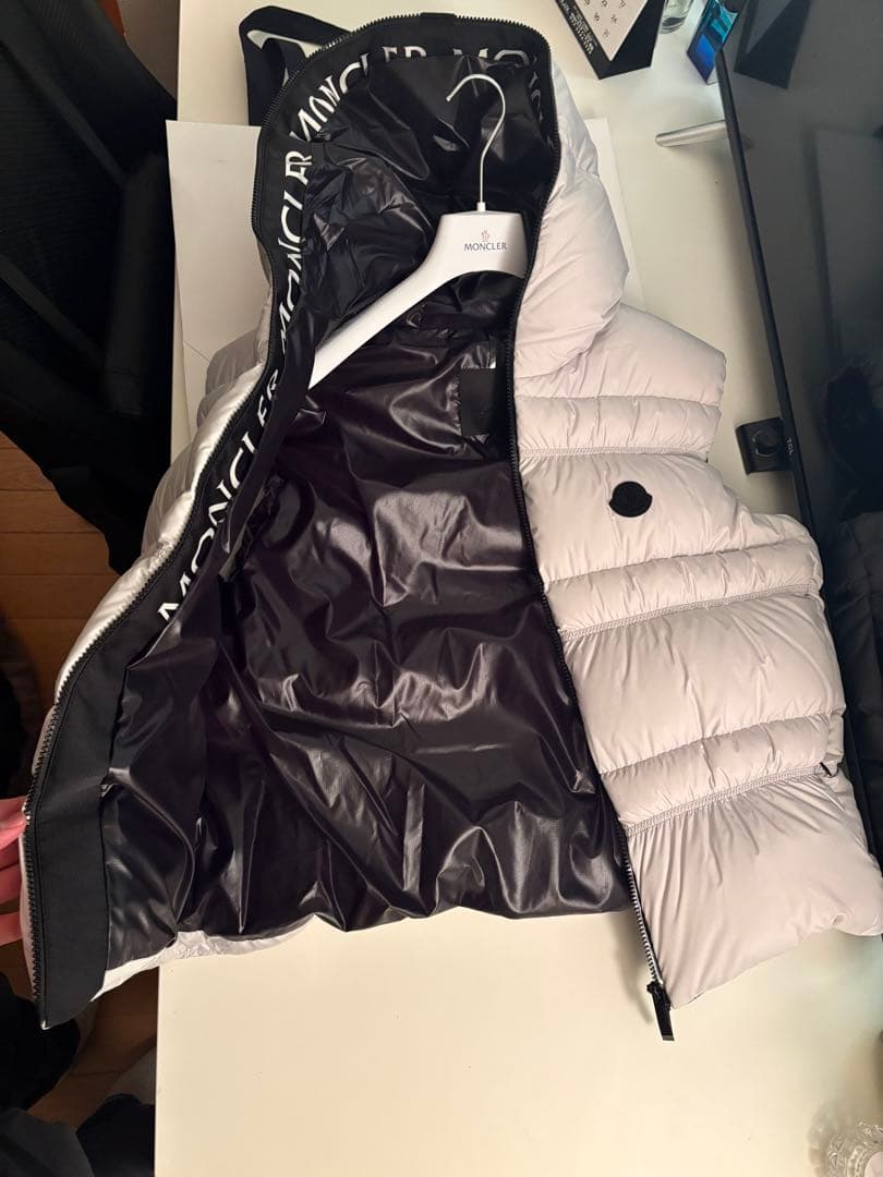 【新作】2025年冬　モンクレール　ダウンベスト　Moncler