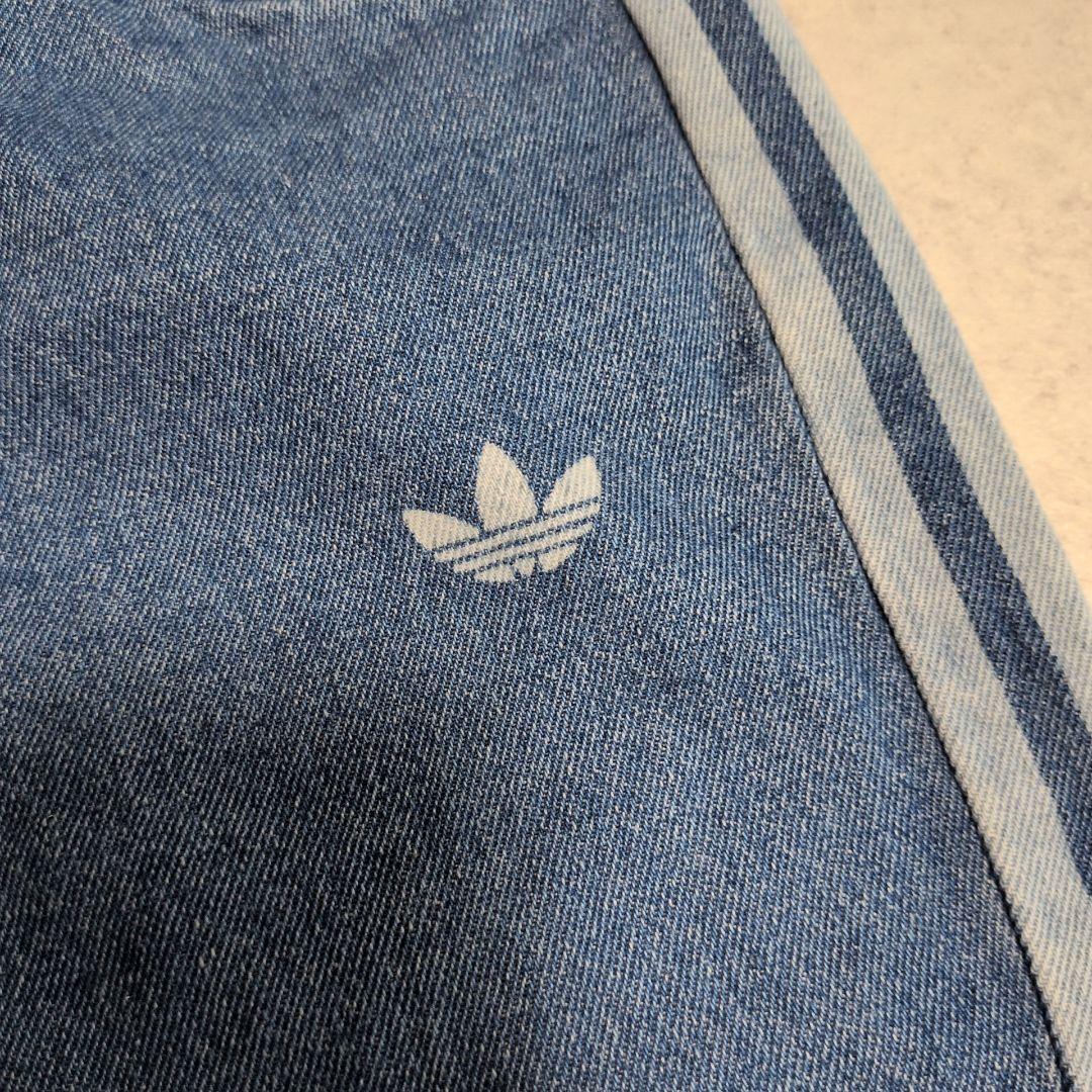 【極美品】アディダス デニム トラックパンツ M 三本線 ブラックピンク