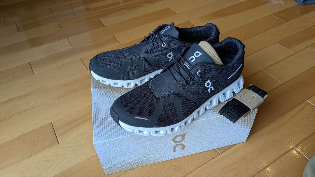 On Cloud5 ブラック スニーカー