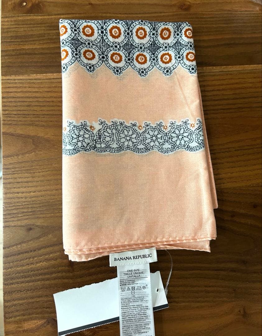 【新品未使用】　バナナリパブリック　ラージ コットン スクエア スカーフ　岸優太