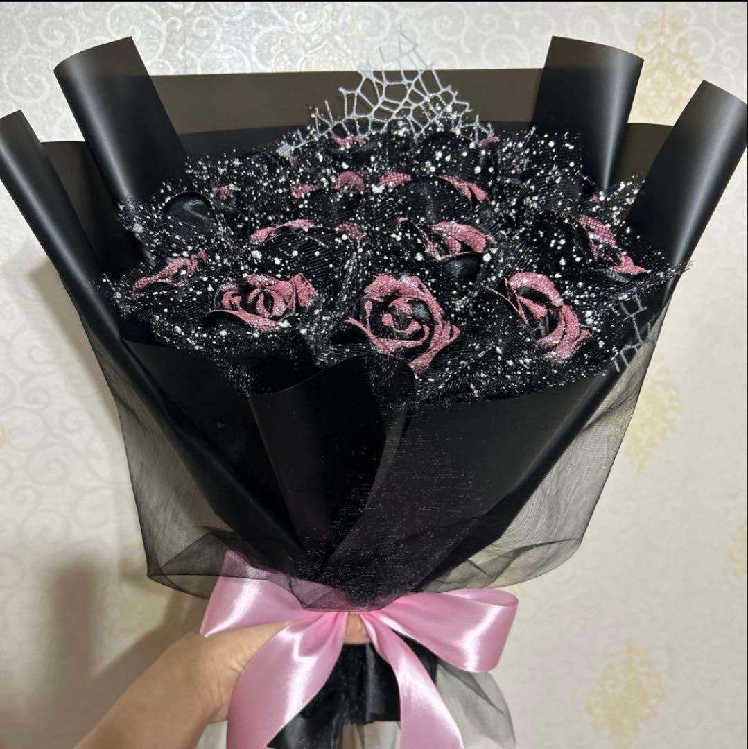 14本黒バラブーケピンク色ラメ付き❣️プレゼント 枯れない花 永生バラ 特別な人へ