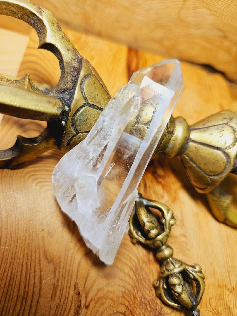 虹入り‼️高い波動‼️ヒマラヤのレムリアン ネパール マカルー産 水晶