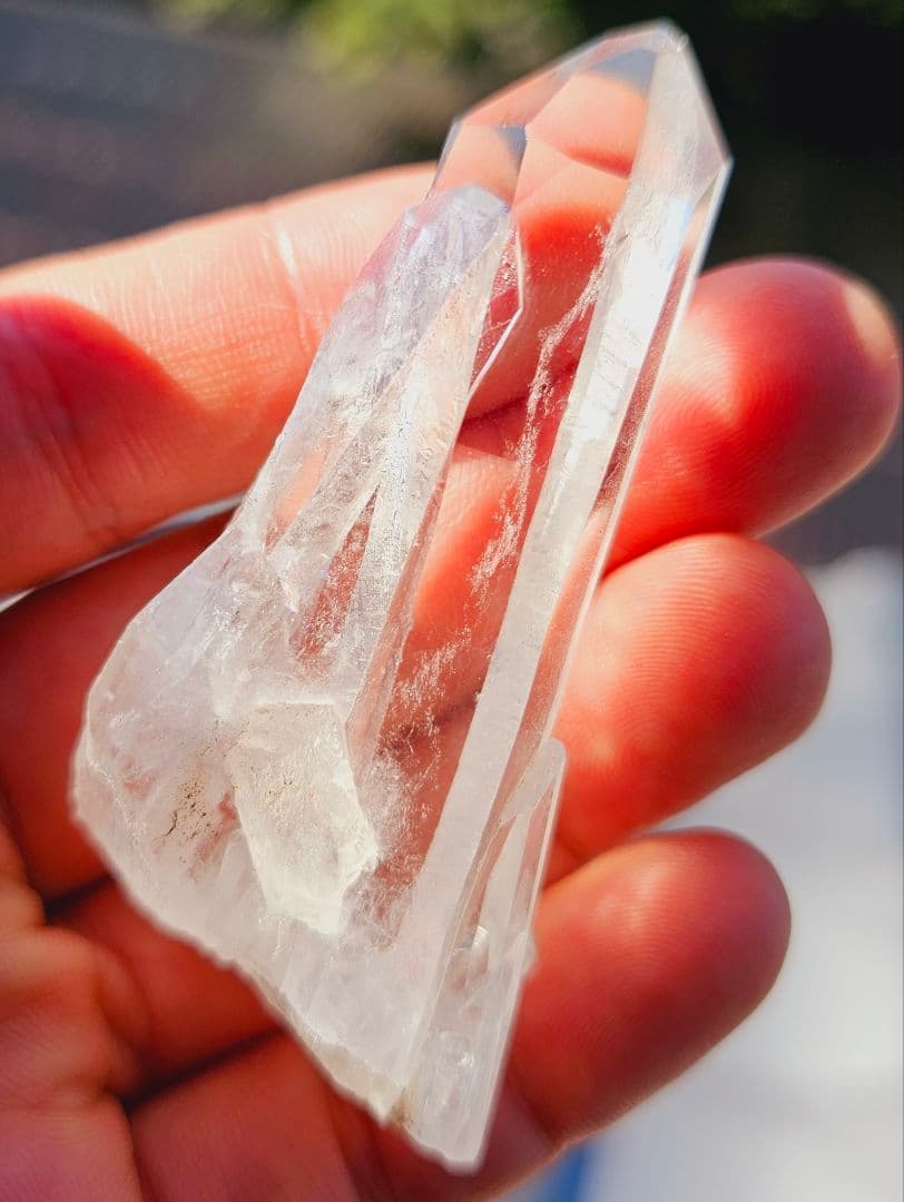 虹入り‼️高い波動‼️ヒマラヤのレムリアン ネパール マカルー産 水晶