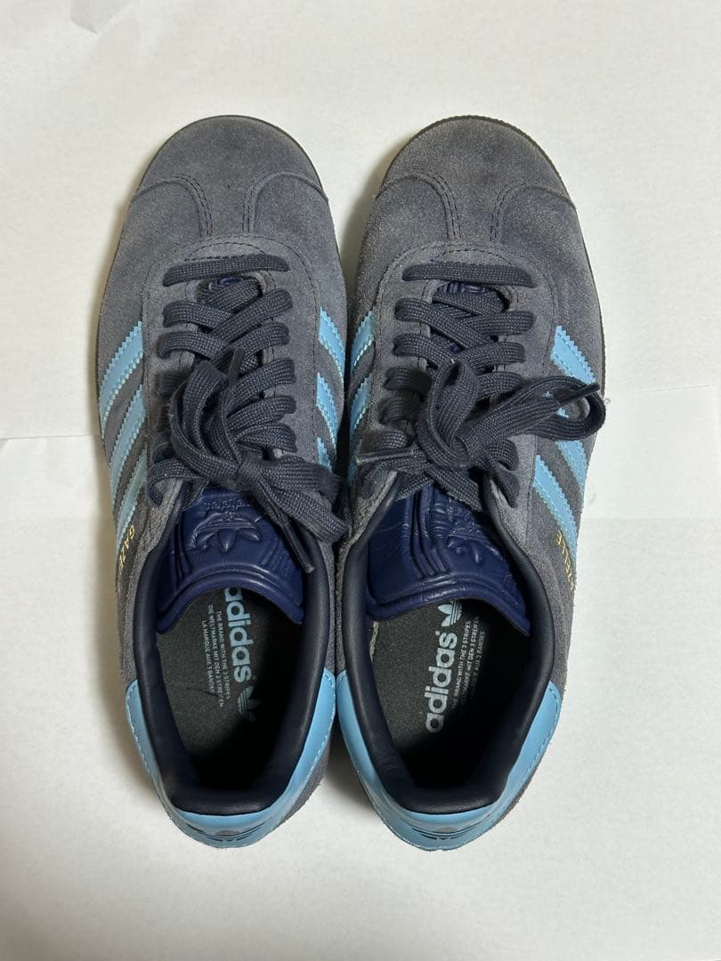 adidas gazelle 水色/ブルー
