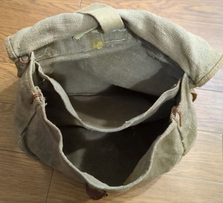 日本海軍雑嚢（糧嚢）実物初期型