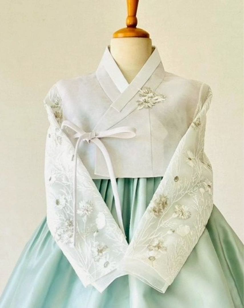 すーさん チマチョゴリ 刺繍チョゴリ 化繊カレチマ 身長165cm前後