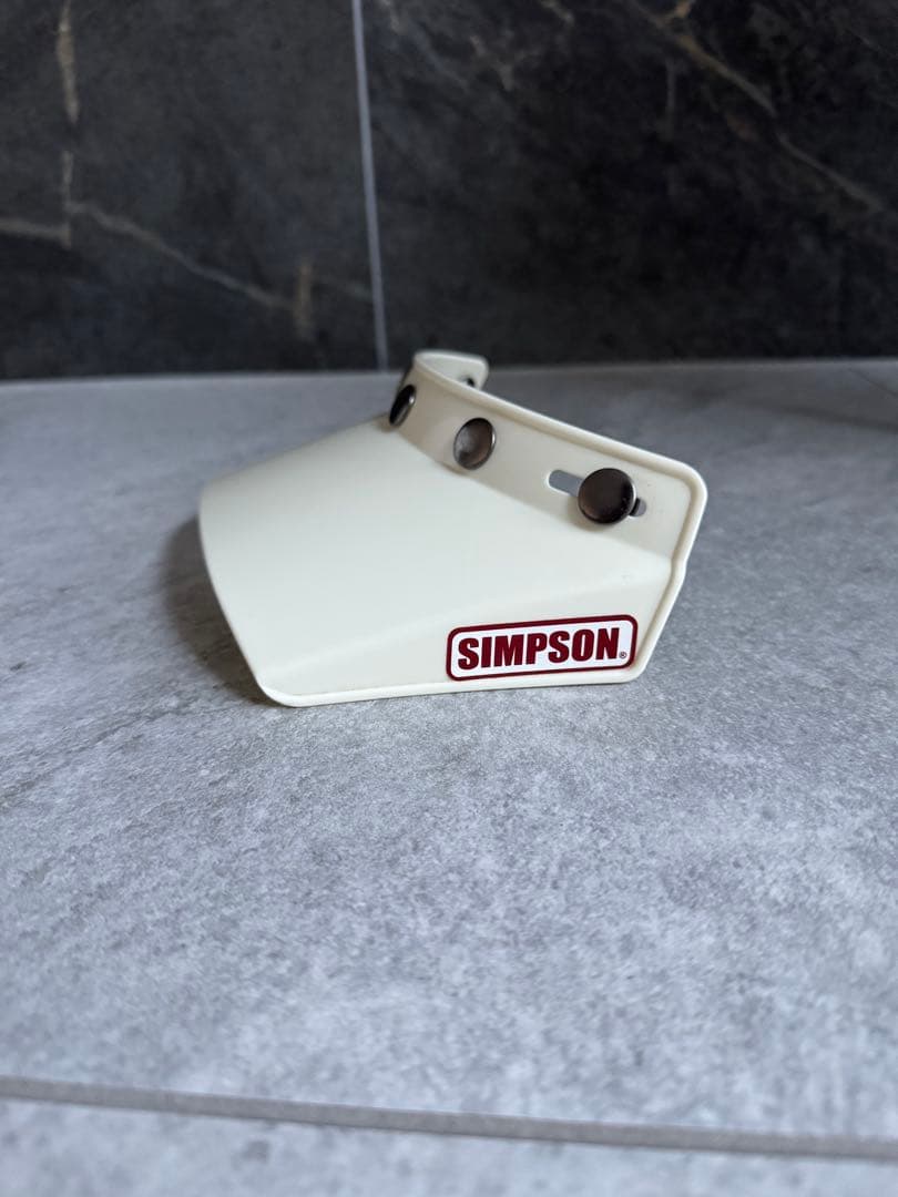 美品　SIMPSOM Ｍ50ヘルメット ホワイト　送料無料！