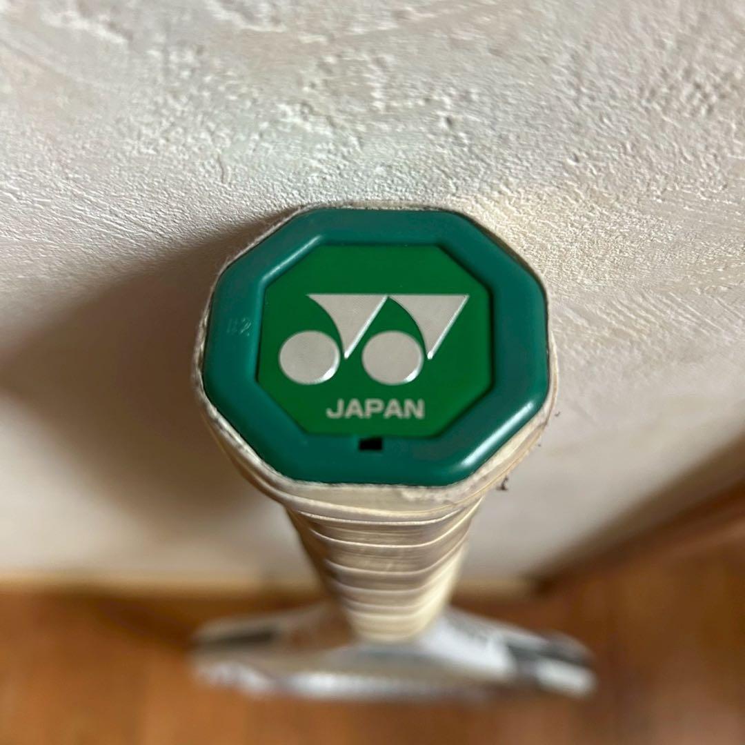 YONEXテニスラケットイーゾーン100