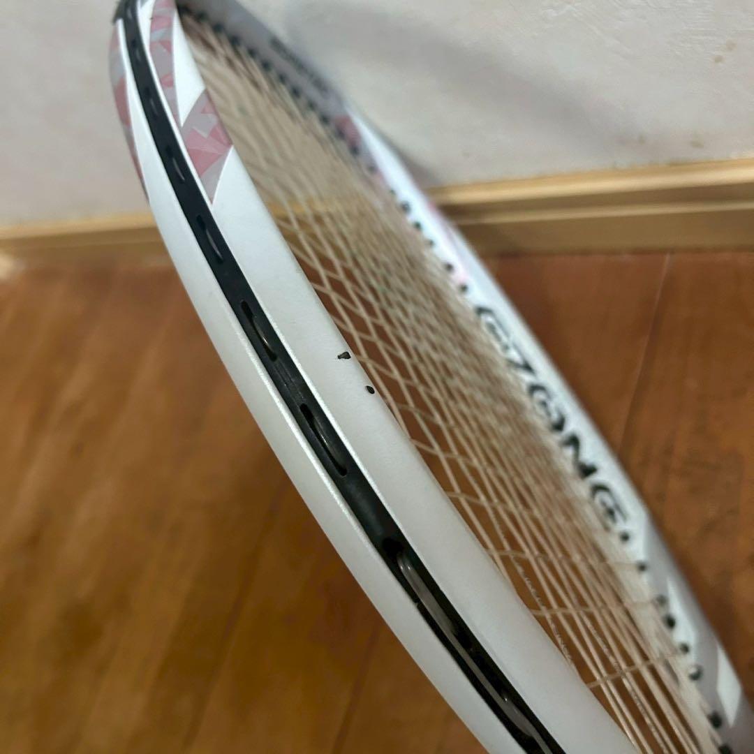 YONEXテニスラケットイーゾーン100