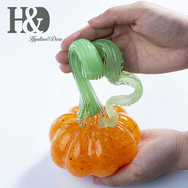 カボチャの像  ガラス  工芸品~
