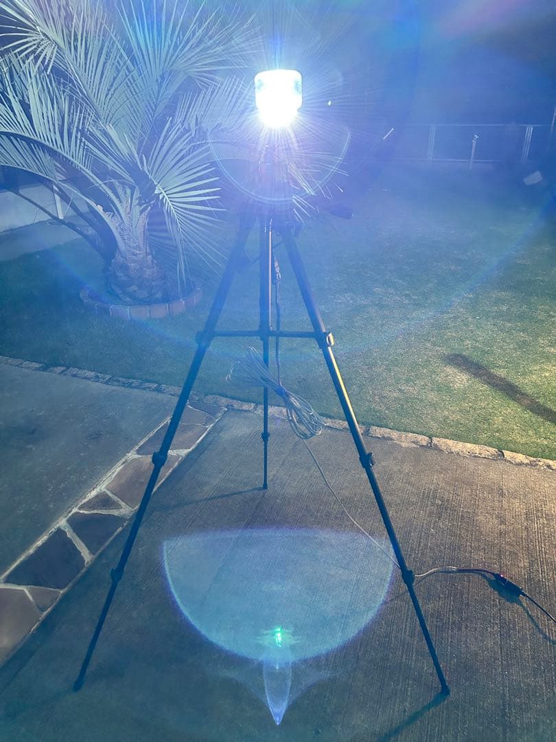 灯火採集　三脚型　ライトトラップ　HID 100w 紫外線放出加工済