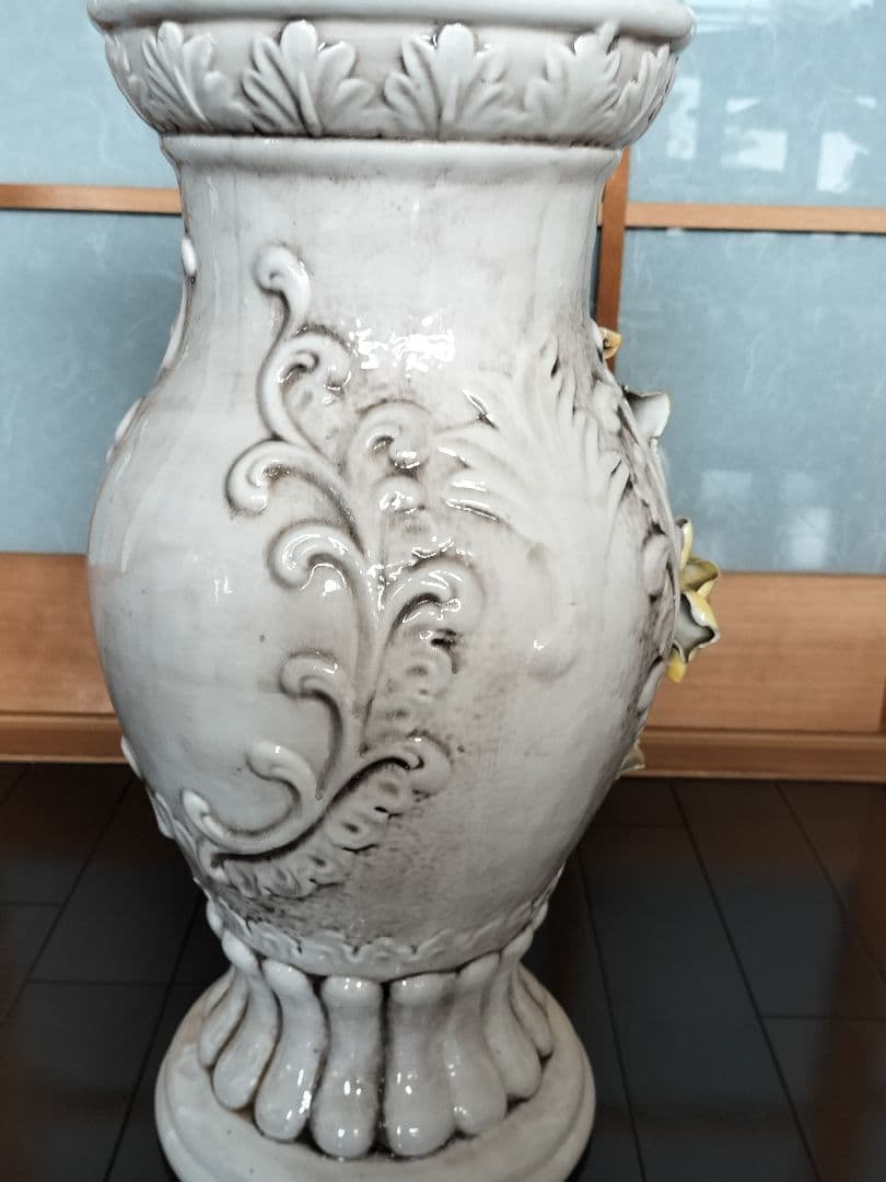 イタリア製の花瓶です。