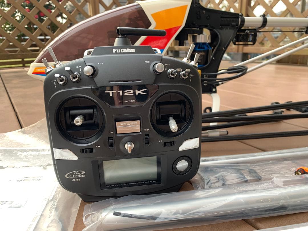 ヒロボー製　シャトル　電動コンバージョンFutaba T12K