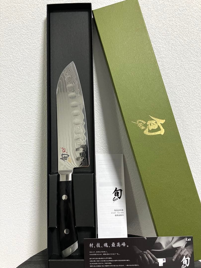 貝印　旬　Kaji 三徳包丁　180mm KDM0004 新品未使用