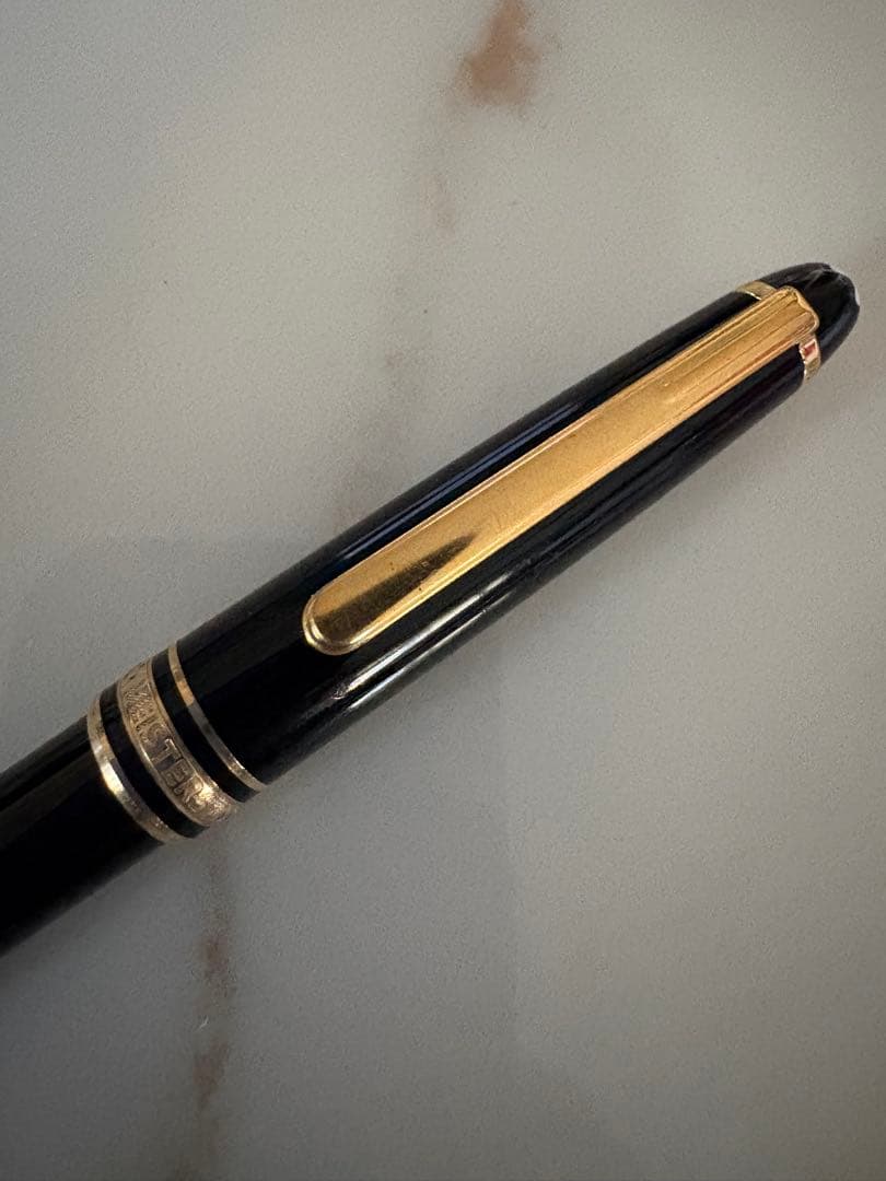 モンブラン マイスターシュテュック ボールペン 黒×金 箱・Guide付