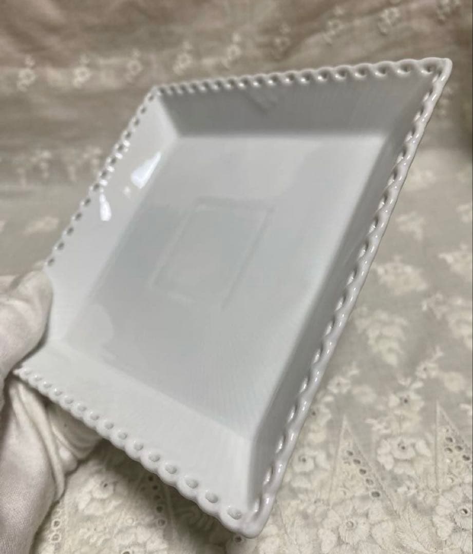 ロイヤルコペンハーゲン ホワイトフルーテッドフルレース スクエア14㎝ペア