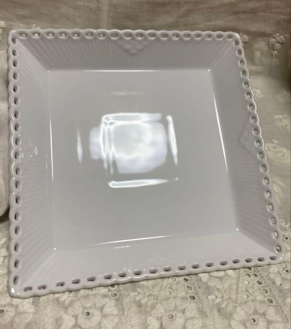 ロイヤルコペンハーゲン ホワイトフルーテッドフルレース スクエア14㎝ペア