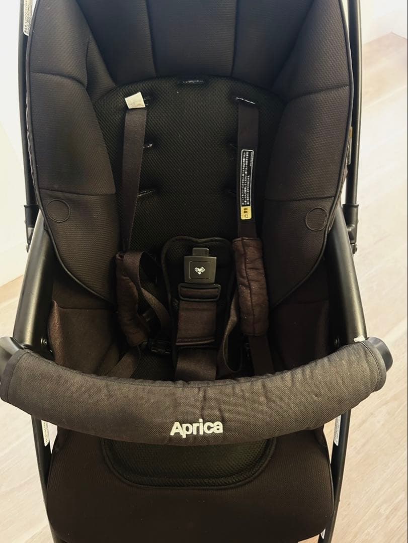 【定価約７万円】Aprica ラクーナ クッションフリー ブラック
