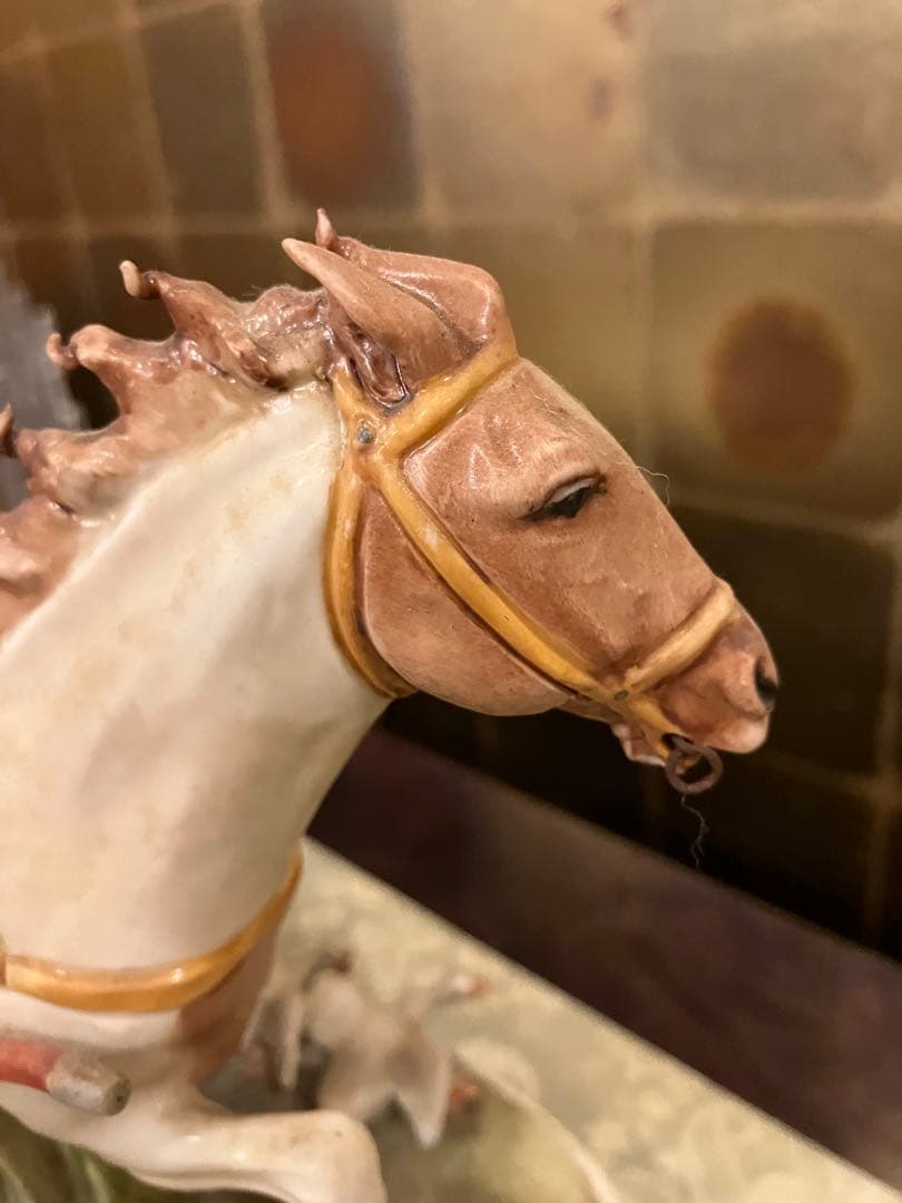 カポディモンテ　B.marli作　陶器製 家族と馬車の置物　アンティーク