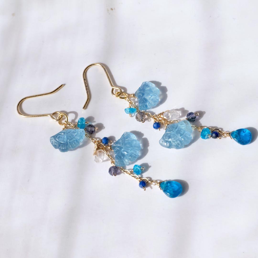 みっちゃん ♦︎14kgfアクアマリンフリルカービングピアス