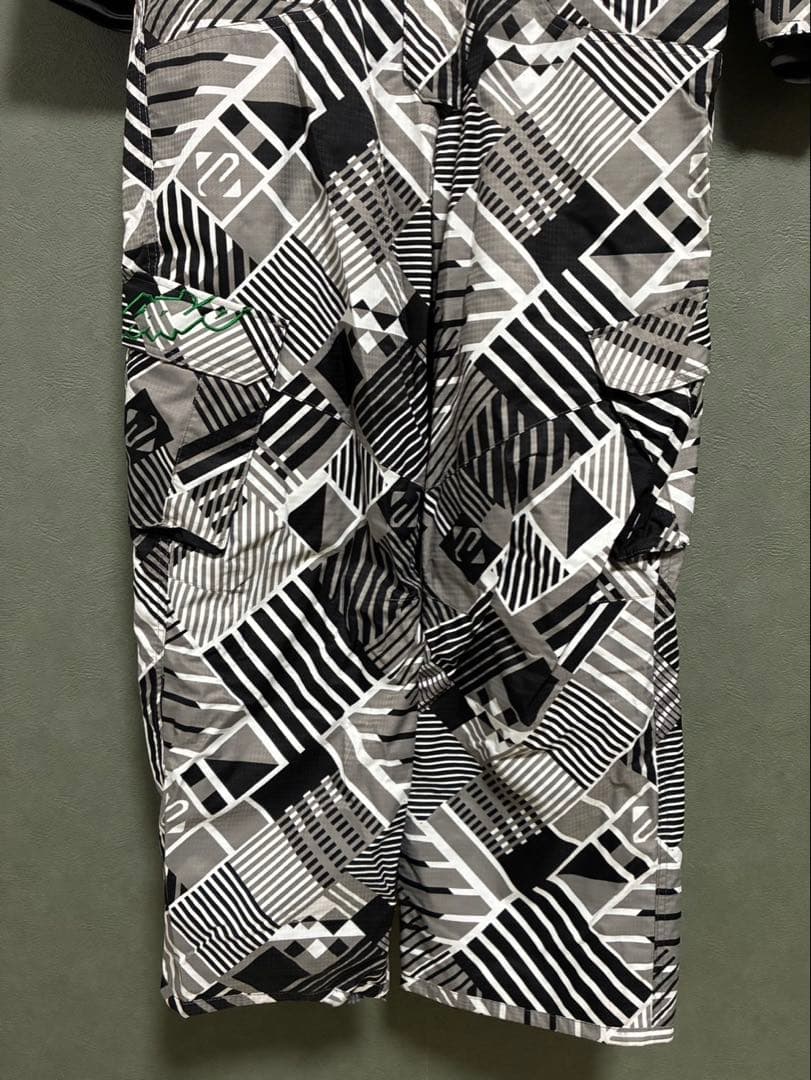 【美品】 ESTIVOエスティボ　スノーボードウェア　つなぎ　ジャンプスーツ　M