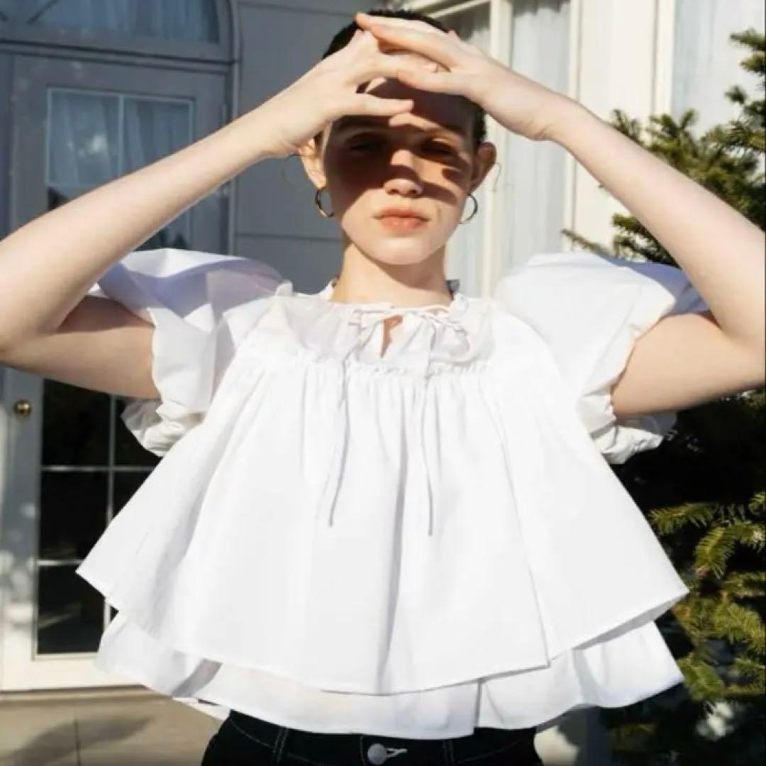 【新品未使用】新品未使用　THETOE sサイズ　ポルトパフブラウス