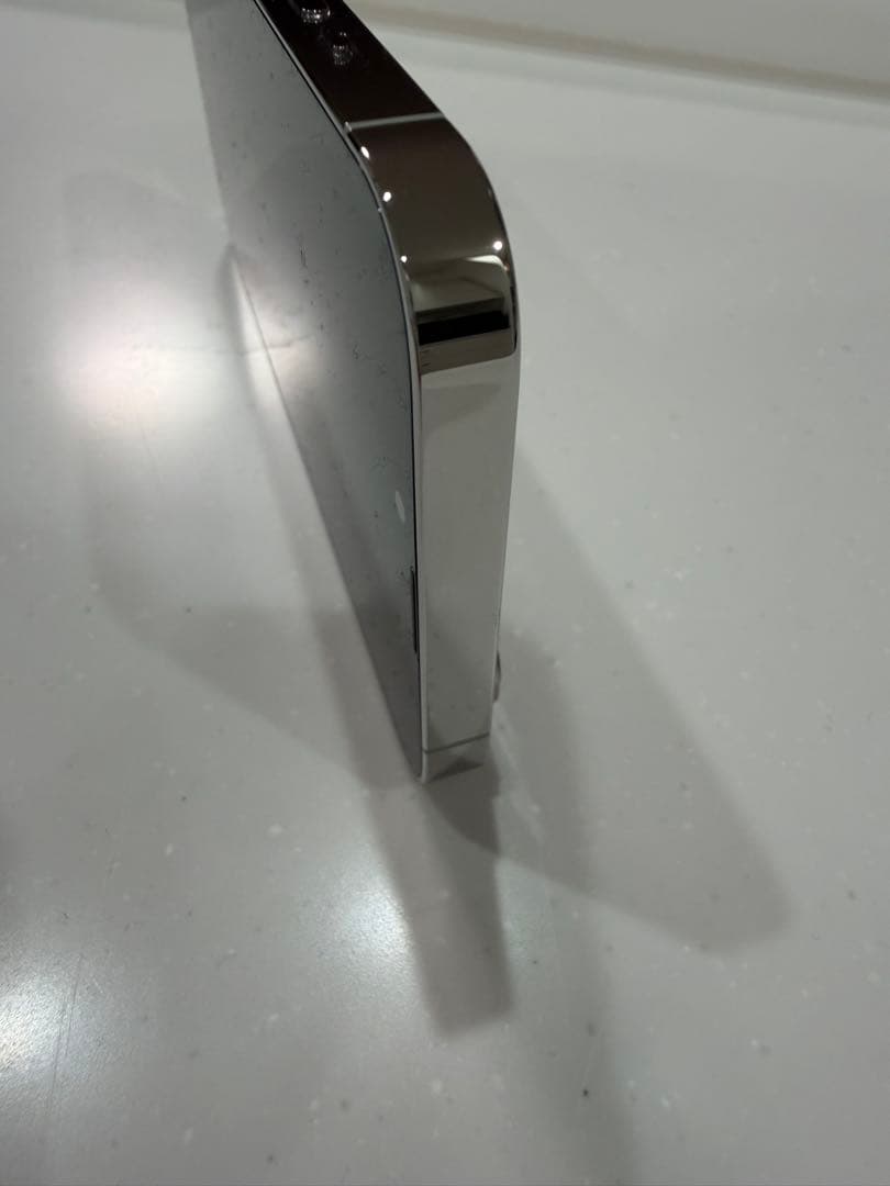 Apple iPhone13Pro シルバー 本体　美品　バッテリー残量100%