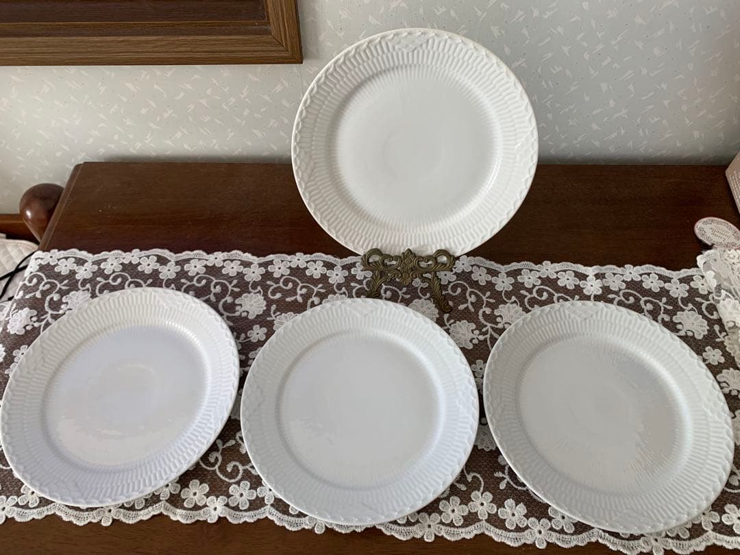 ロイヤルコペンハーゲン ホワイトフルーテッドハーフレース 25cm 4枚