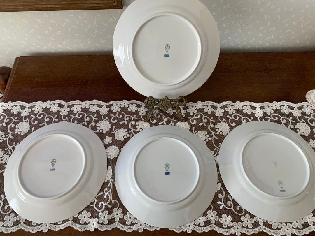 ロイヤルコペンハーゲン ホワイトフルーテッドハーフレース 25cm 4枚