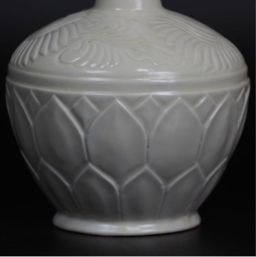 送料無料　定州白磁陰刻蓮弁花瓶　中国古玩