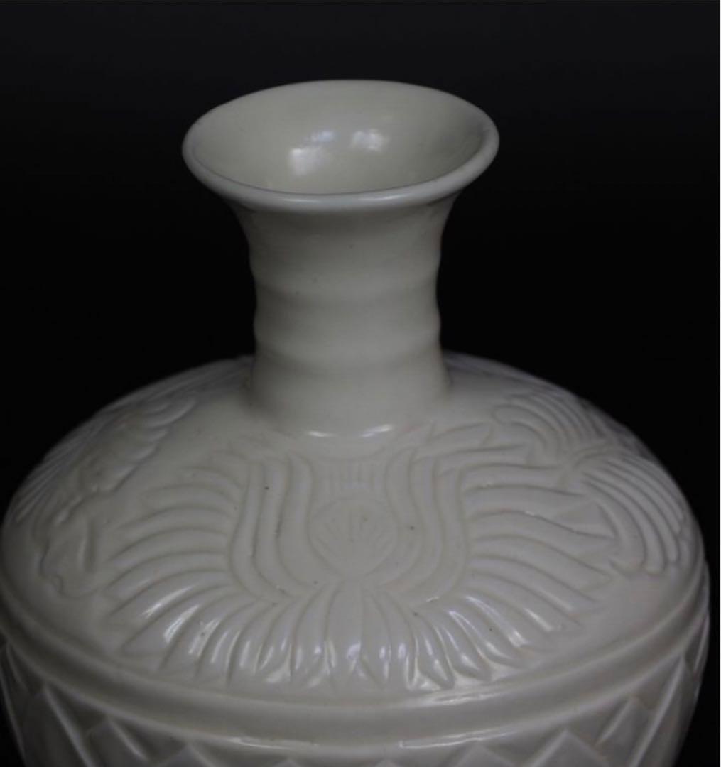 送料無料　定州白磁陰刻蓮弁花瓶　中国古玩